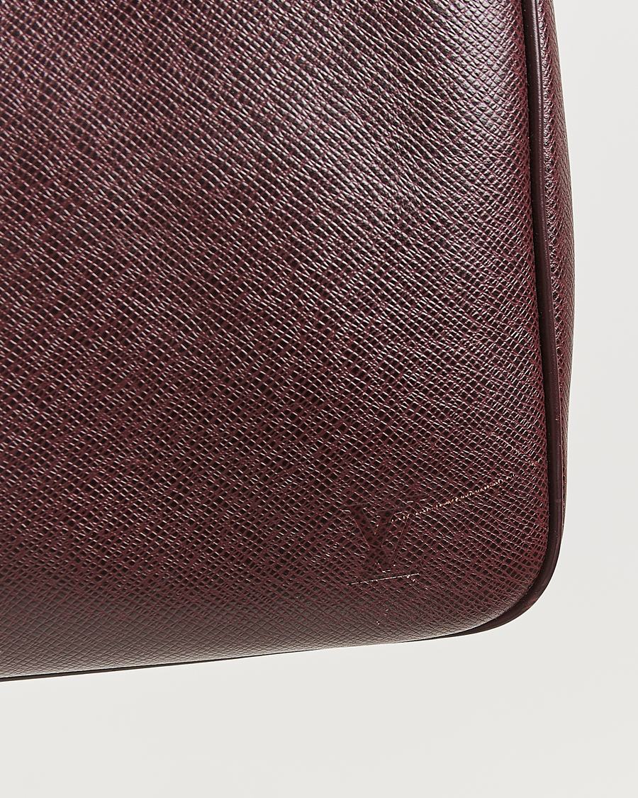 Homme | Louis Vuitton Pre-Owned Taiga Kendall PM Brown | Louis Vuitton Pre-Owned | Taiga Kendall PM Brown