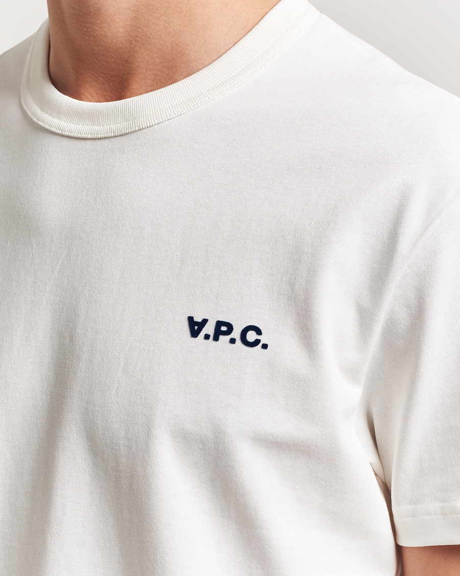 Homme | T-shirts | A.P.C. | Boxy Fit Petit VPC T-Shirt White/Dark Navy