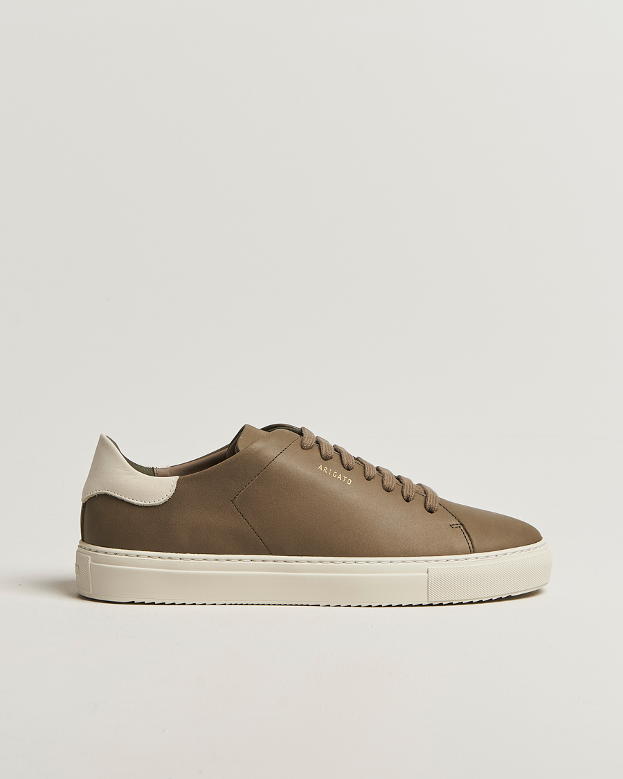 Homme | Axel Arigato Clean 90 Nubuck Sneaker Dark Green/Light Beige | Axel Arigato | Clean 90 Nubuck Sneaker Dark Green/Light Beige