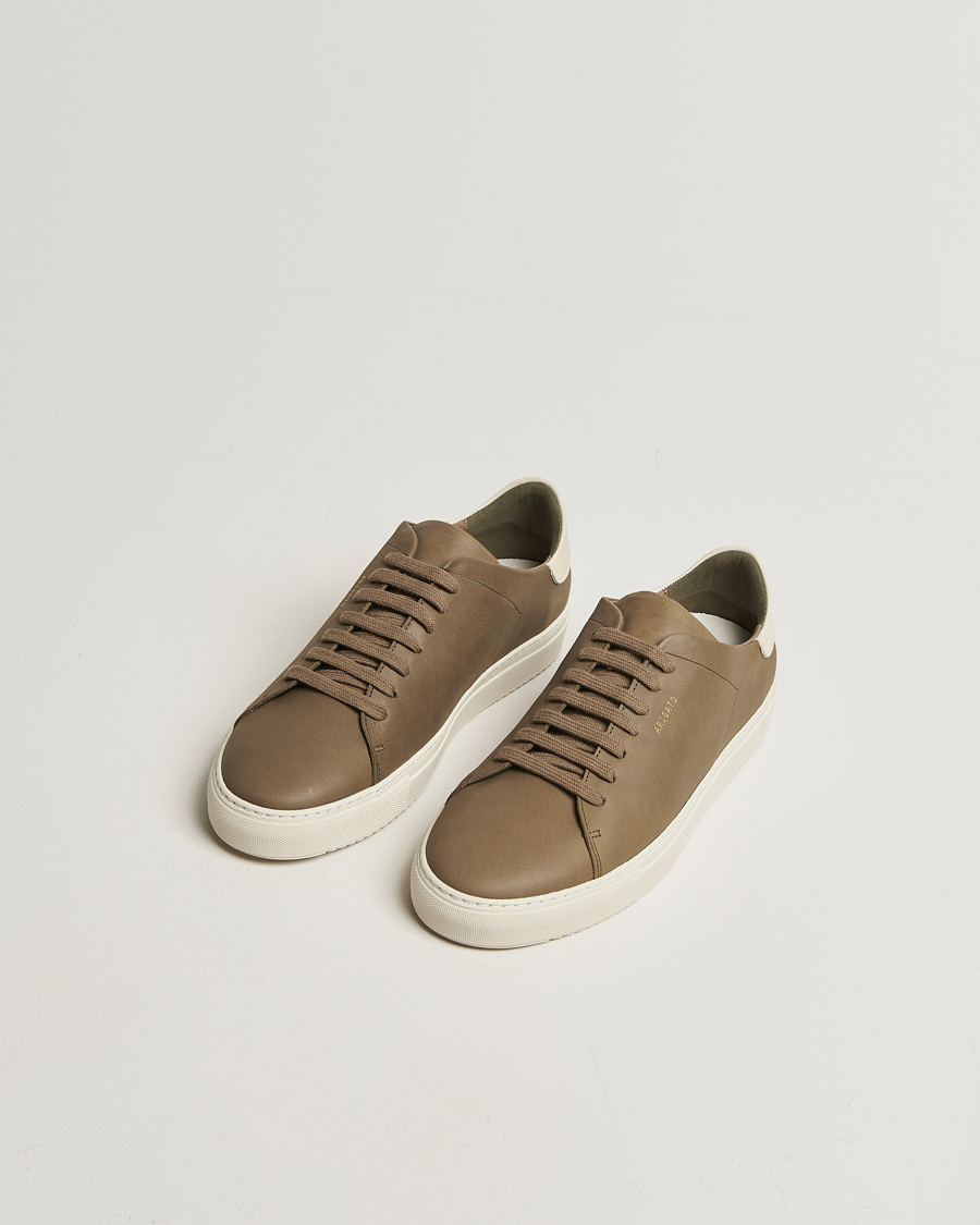 Homme | Axel Arigato Clean 90 Nubuck Sneaker Dark Green/Light Beige | Axel Arigato | Clean 90 Nubuck Sneaker Dark Green/Light Beige