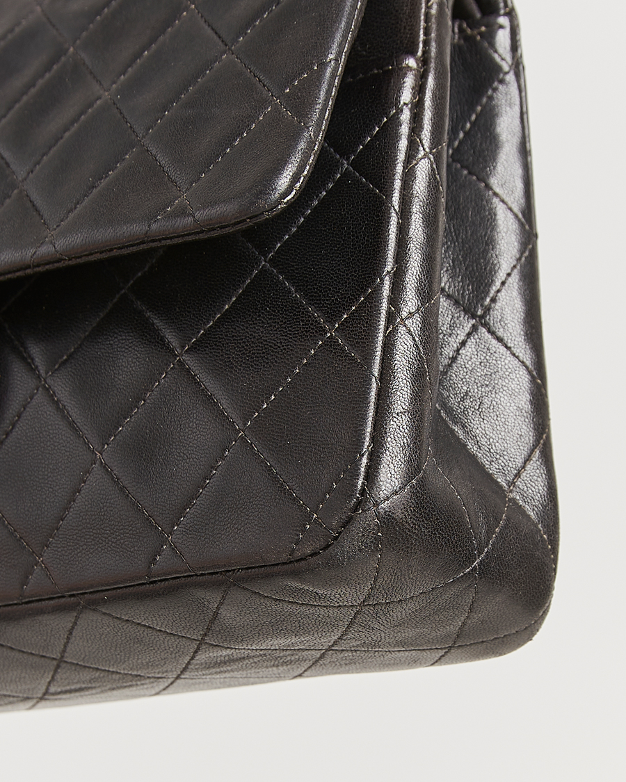 Homme | Chanel Pre-Owned Classic Double Flap Medium Lambskin Black | Chanel Pre-Owned | Classic Double Flap Medium Lambskin Black