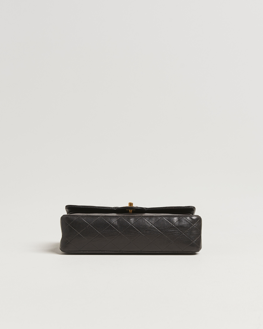 Homme | Chanel Pre-Owned Classic Double Flap Medium Lambskin Black | Chanel Pre-Owned | Classic Double Flap Medium Lambskin Black