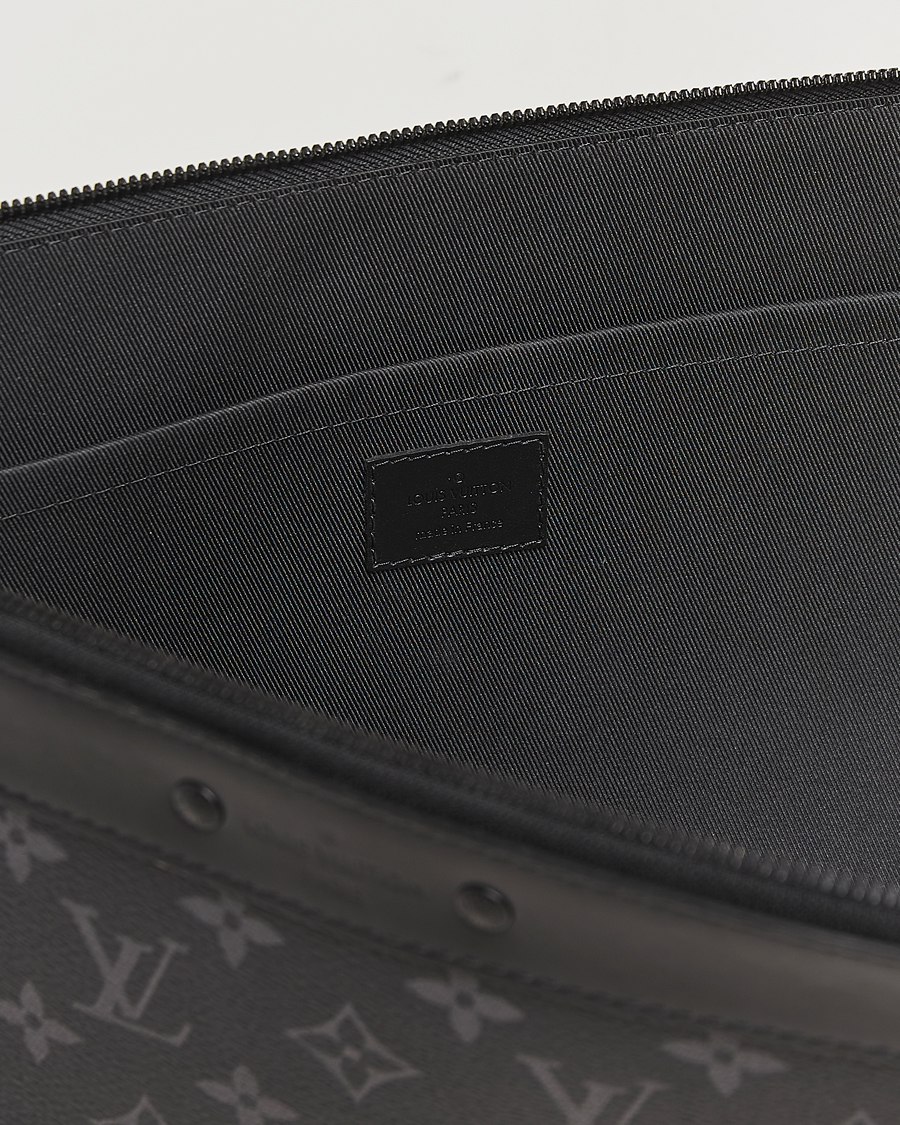 Homme | Louis Vuitton Pre-Owned Pochette Jour Monogram Eclipse | Louis Vuitton Pre-Owned | Pochette Jour Monogram Eclipse