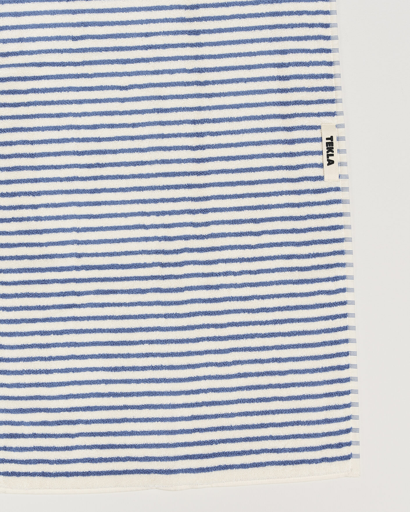 Homme | Tissus | Tekla | Organic Terry Hand Towel Coastal Blue Stripes