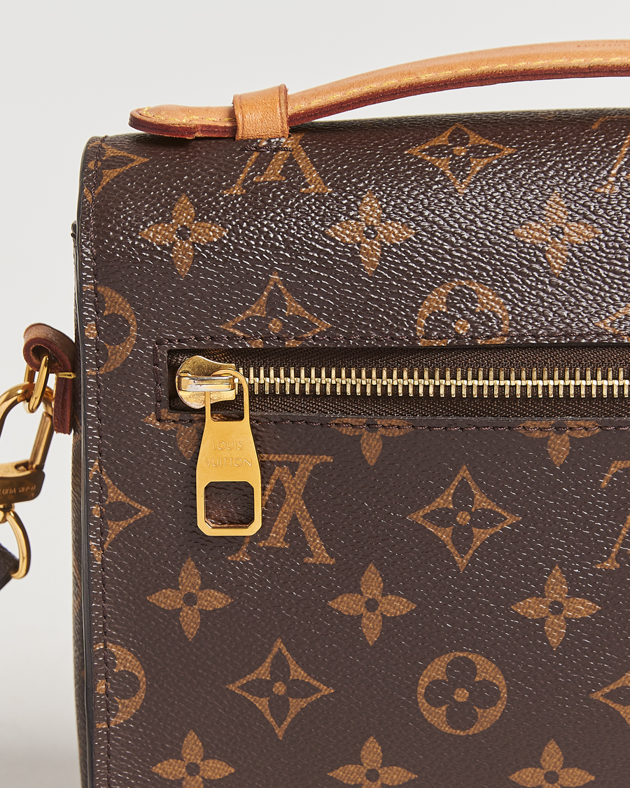 Homme | Louis Vuitton Pre-Owned Pochette Métis Monogram | Louis Vuitton Pre-Owned | Pochette Métis Monogram