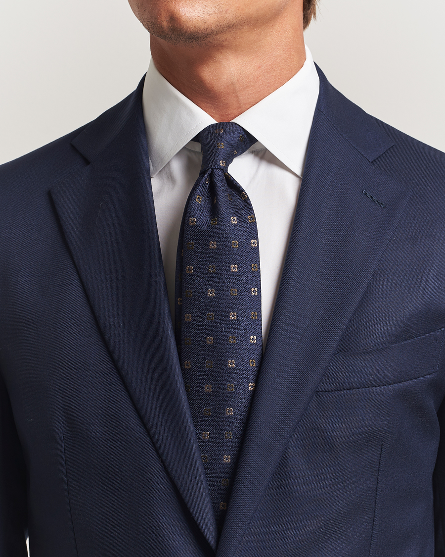 Homme | Amanda Christensen Silk Bouclé Flower 8cm Tie Navy | Amanda Christensen | Silk Bouclé Flower 8cm Tie Navy