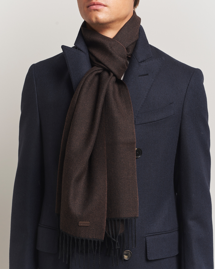 Homme | Eton Merino Wool Herringbone Scarf Dark Brown | Eton | Merino Wool Herringbone Scarf Dark Brown
