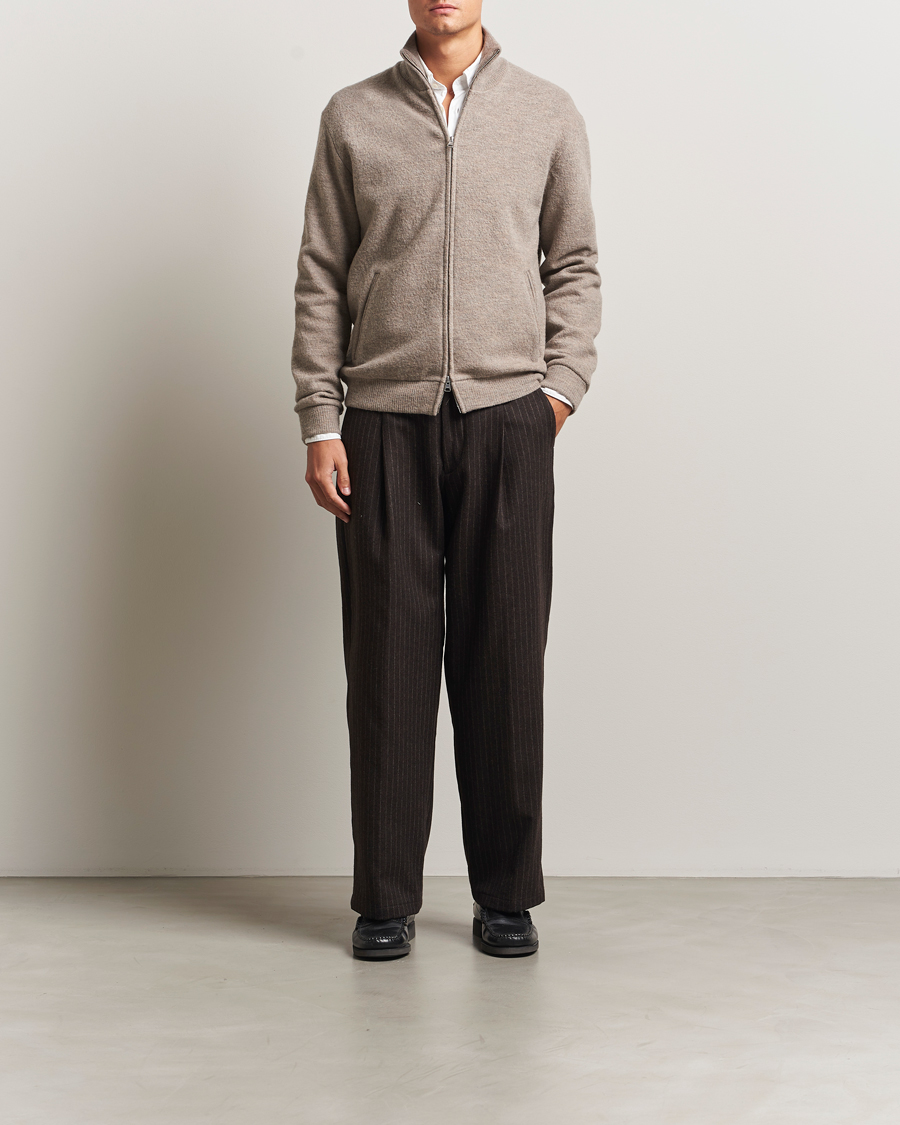 Homme | Pantalons | NN07 | Kay Wool Pleated Pinstriped Trousers Brown
