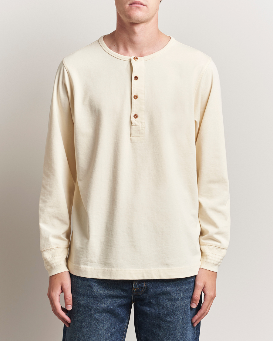 Homme | T-shirts | Nudie Jeans | Long Sleeved Henley Ecru