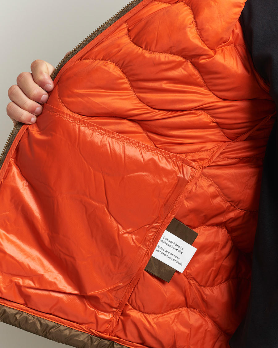 Homme | Manteaux Et Vestes | Peak Performance | Helium Utility Down Hooded Jacket Meadow Moss/Sierra Sand