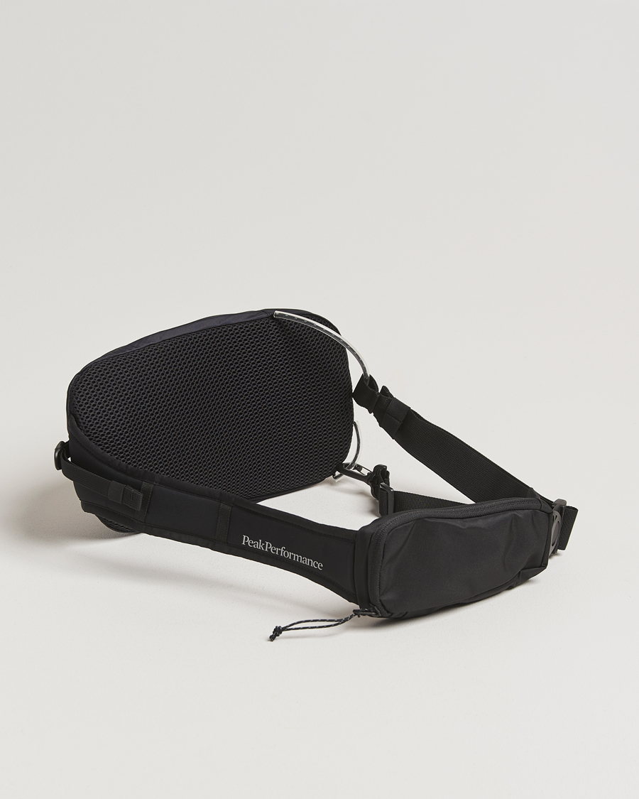 Homme | Peak Performance Outdoor Sling Bag Black | Peak Performance | Outdoor Sling Bag Black