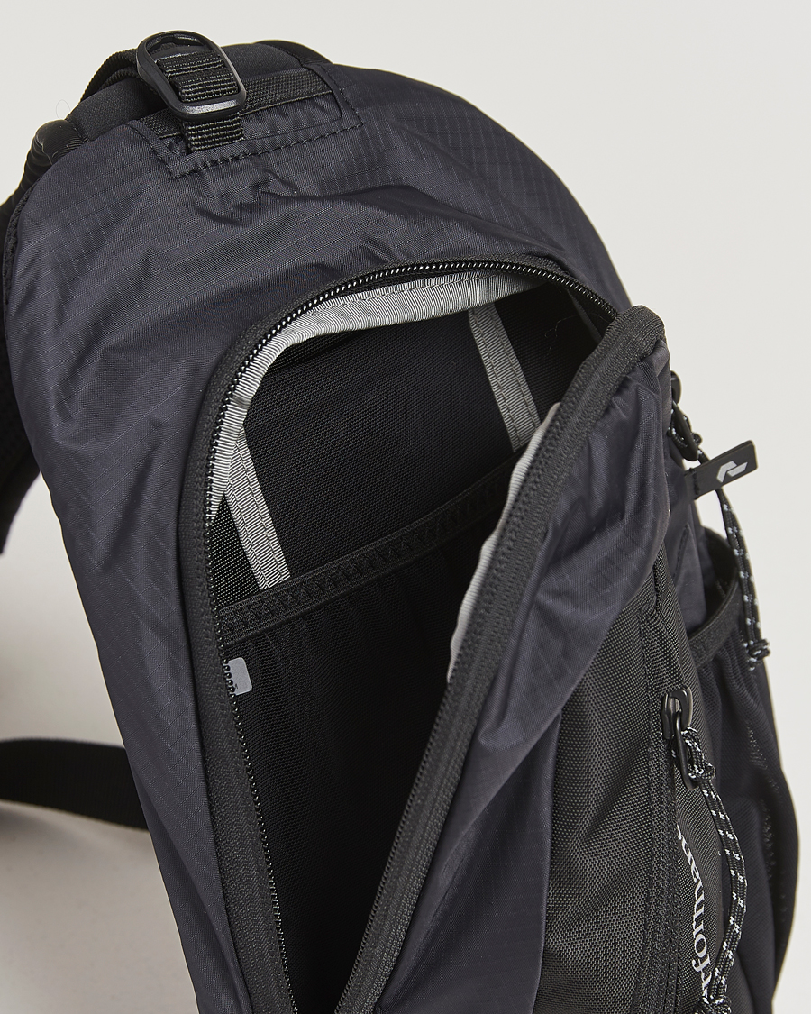 Homme | Peak Performance Outdoor Sling Bag Black | Peak Performance | Outdoor Sling Bag Black