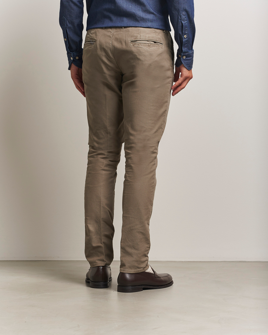 Homme | Pantalons | Incotex | Slim Fit Garment Dyed Slacks Taupe