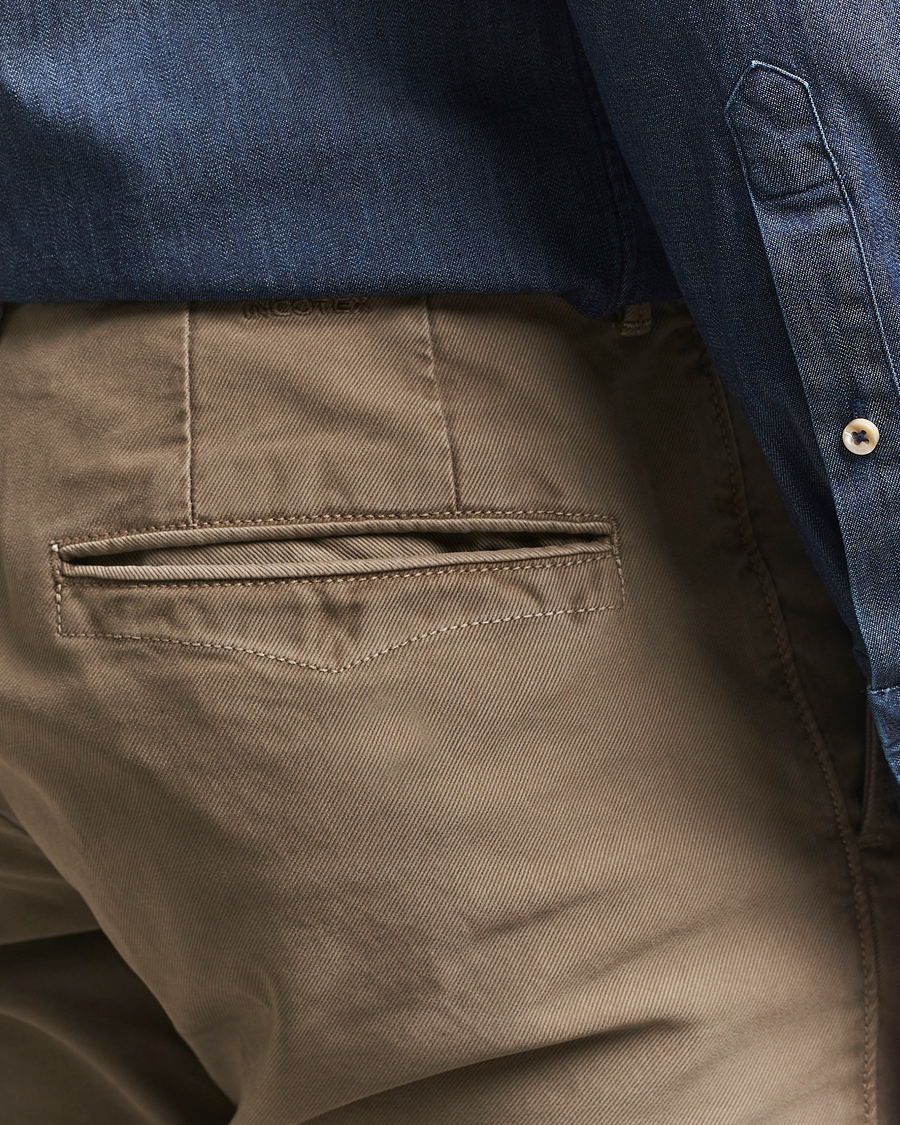 Homme | Pantalons | Incotex | Slim Fit Garment Dyed Slacks Taupe