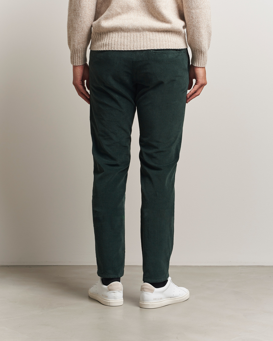 Homme | Pantalons | Incotex | Slim Fit Leisure Cord Slacks Dark Green