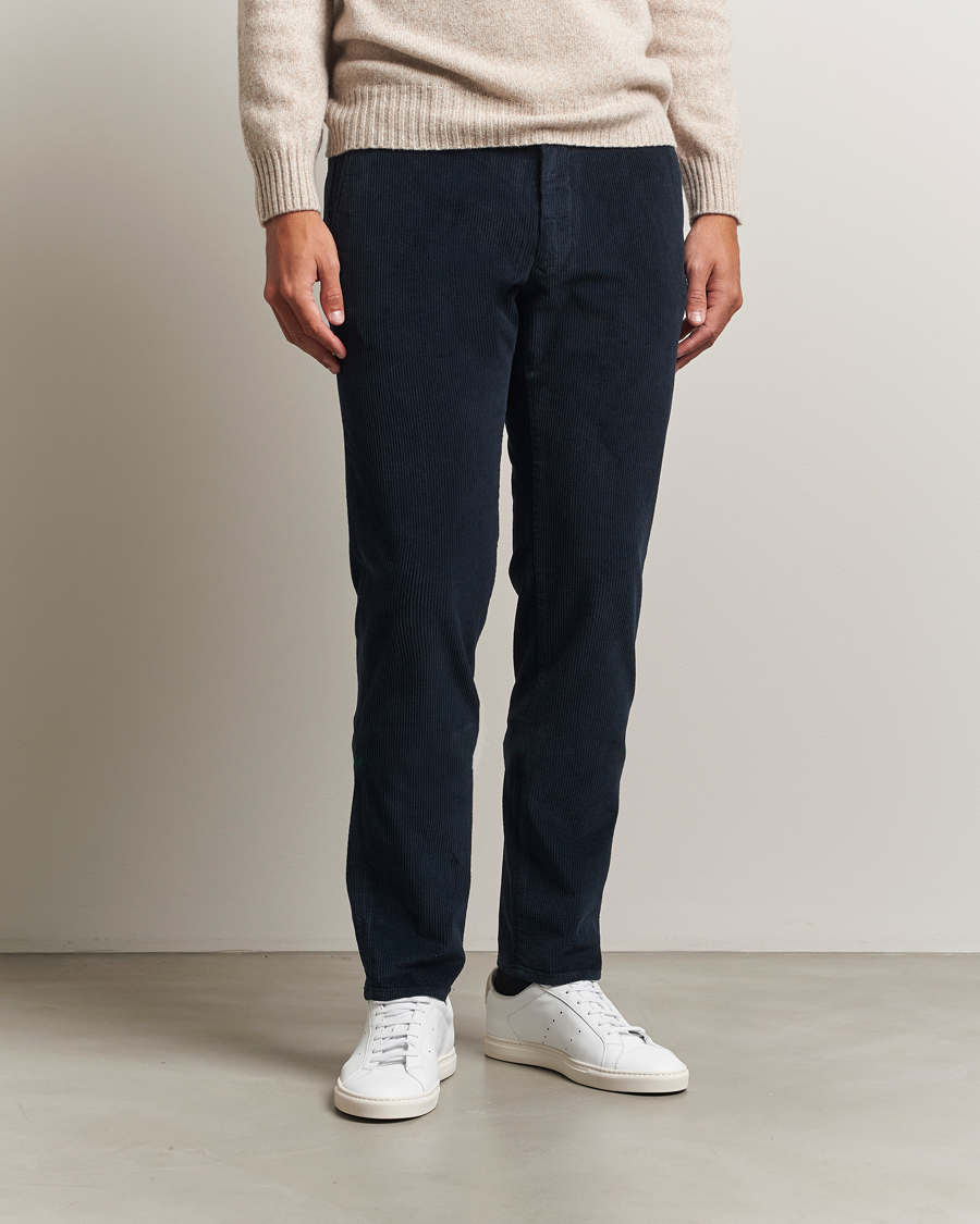 Homme | Pantalons | Incotex | Slim Fit Leisure Cord Slacks Navy