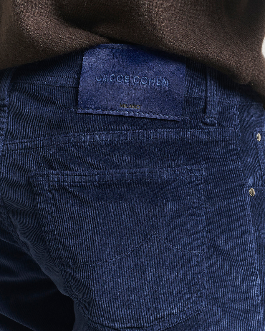 Homme | Pantalons | Jacob Cohën | Bard 5-Pocket Medium Corduroy Trousers Dark Blue