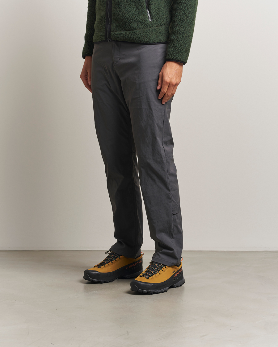 Homme | Chaussures de trail | La Sportiva | TX5 GTX Hiking Shoes Savana/Tiger