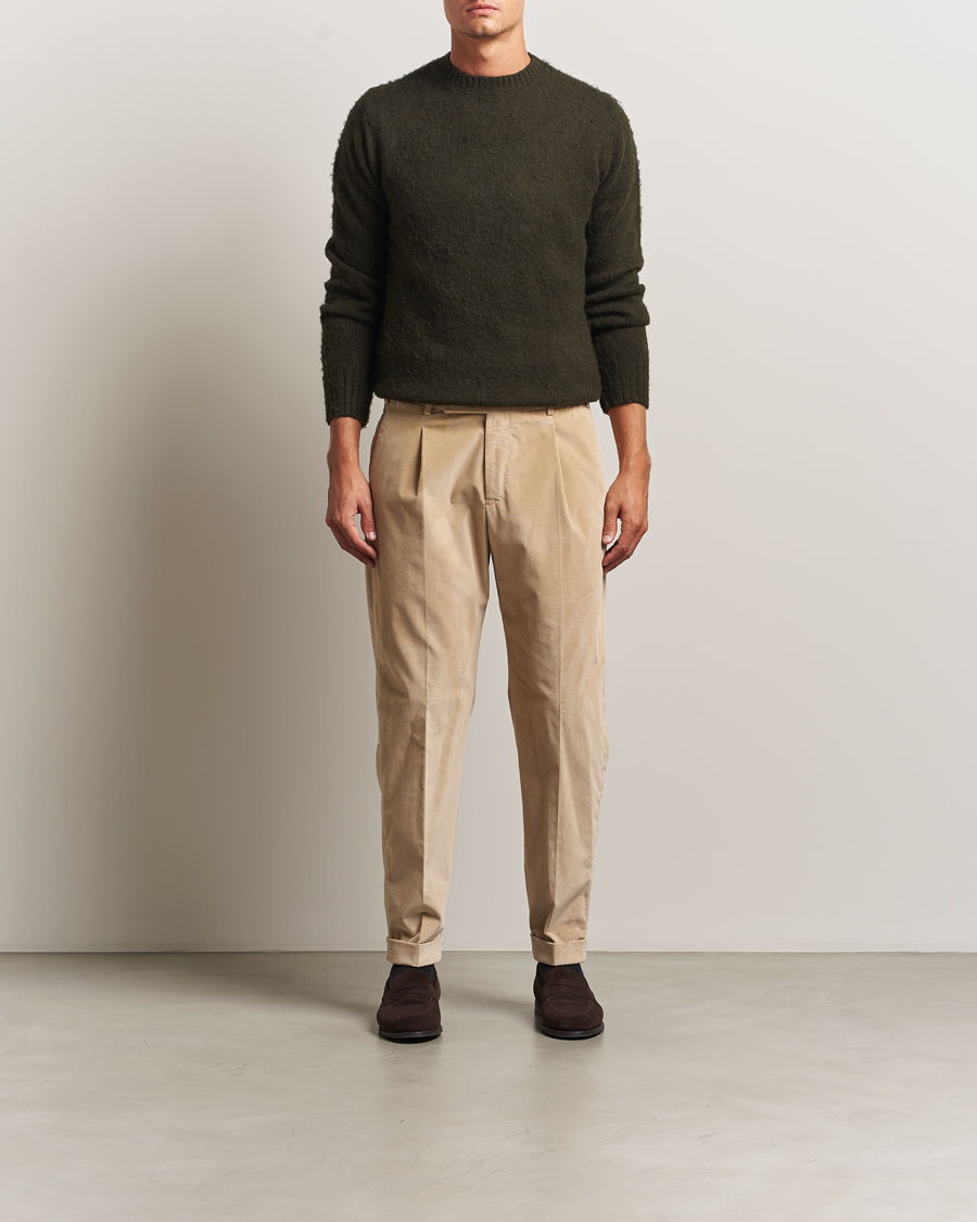 Homme | Pantalons | PT01 | Slim Fit Pleated Corduroy Trousers Light Beige