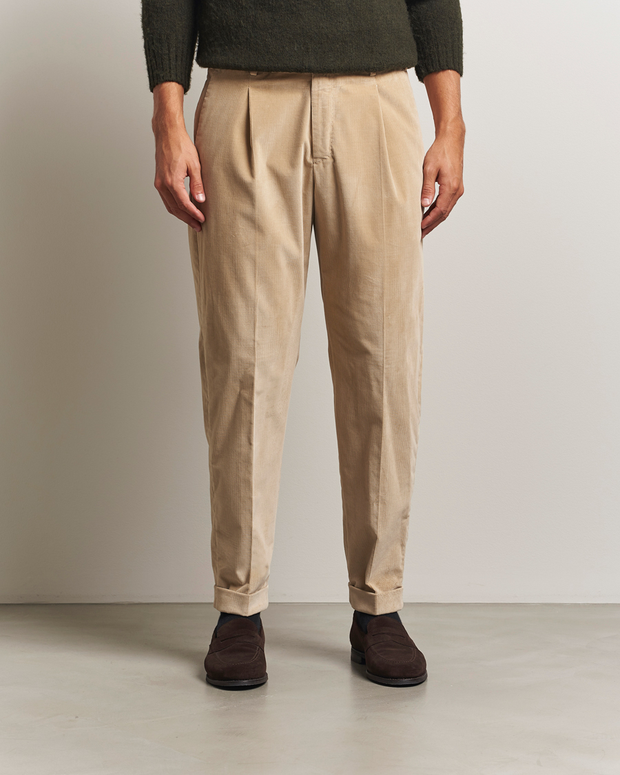 Homme | Pantalons | PT01 | Slim Fit Pleated Corduroy Trousers Light Beige