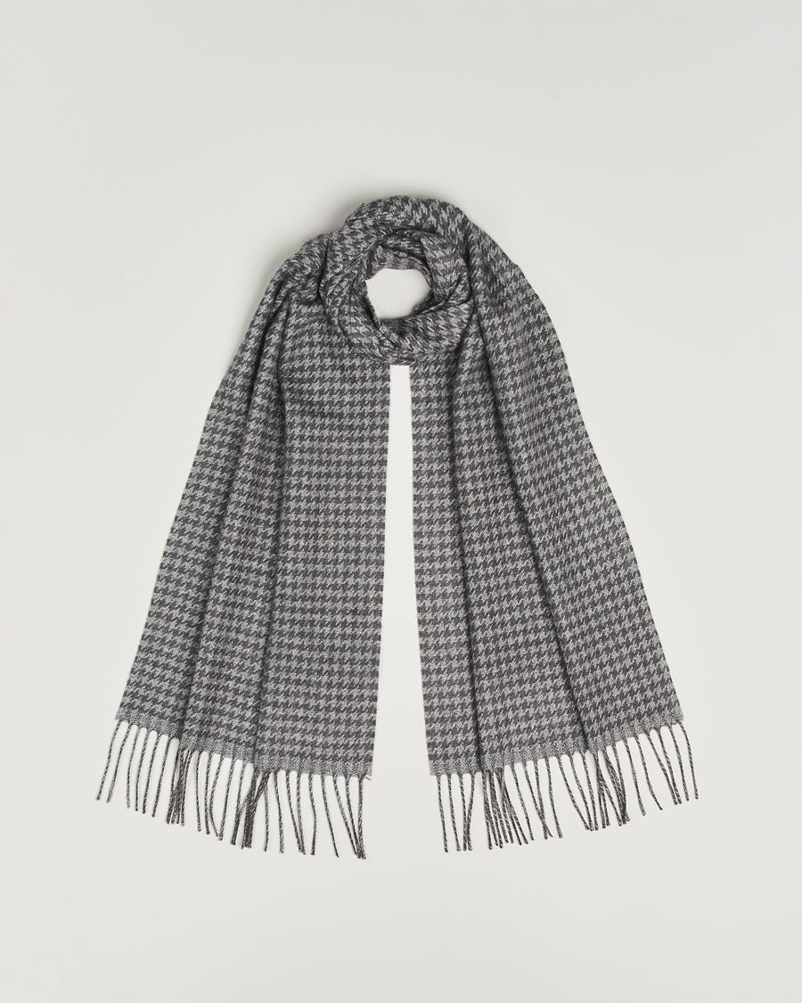 Homme | Piacenza Cashmere Cashmere/Silk Houndstooth Scarf Light Grey | Piacenza Cashmere | Cashmere/Silk Houndstooth Scarf Light Grey