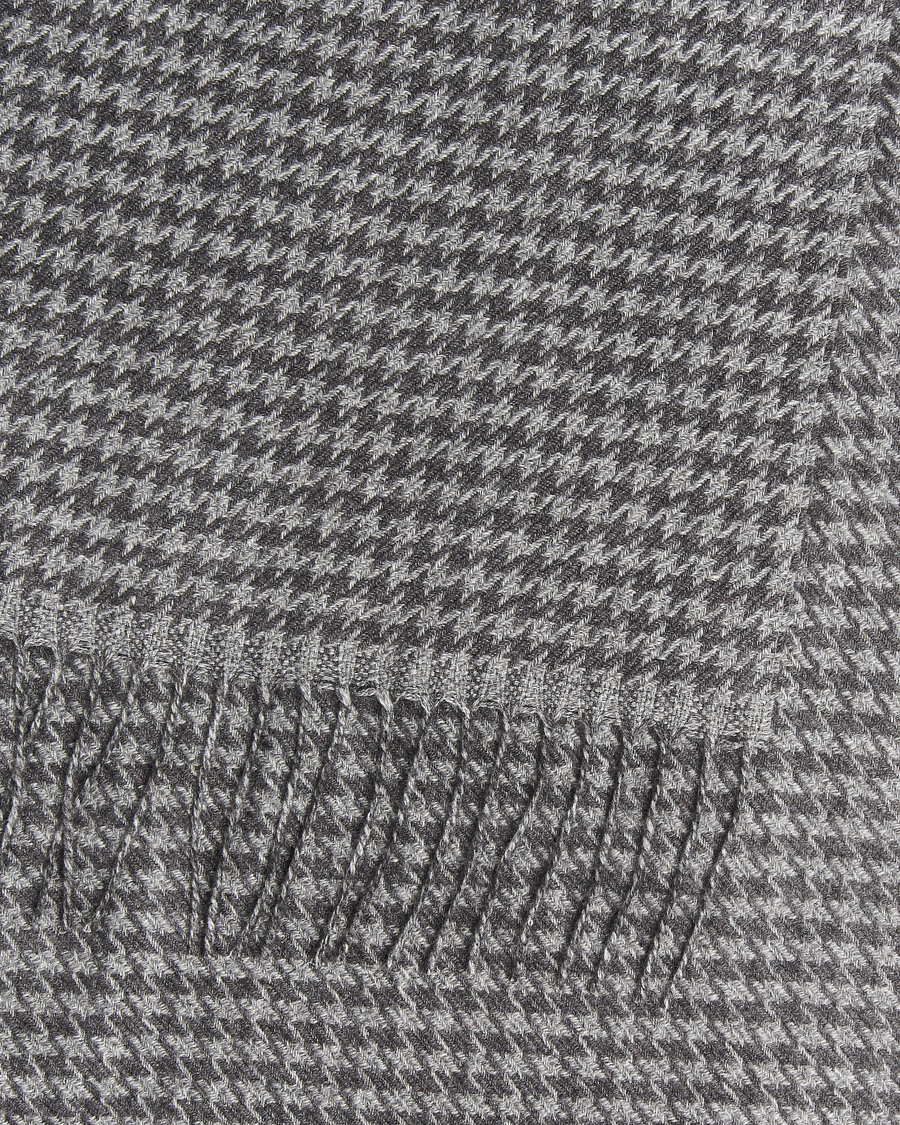 Homme | Piacenza Cashmere Cashmere/Silk Houndstooth Scarf Light Grey | Piacenza Cashmere | Cashmere/Silk Houndstooth Scarf Light Grey