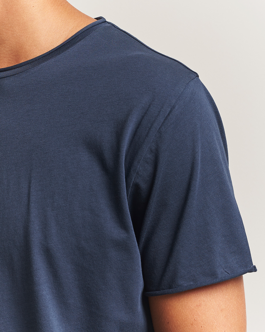 Homme | T-shirts | Filippa K | Roll Neck Crew Neck T-Shirt Dusk Blue