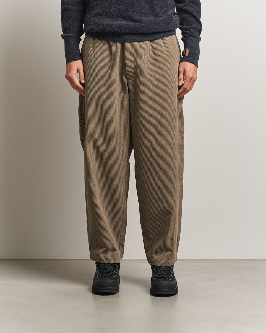 Homme | Pantalons | Goldwin | Wale Corduroy Straight Pants Taupe