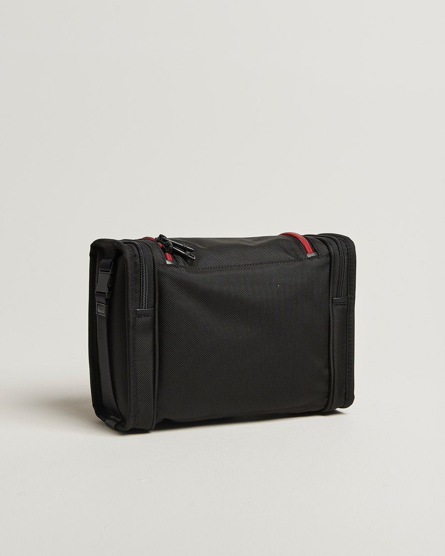 Homme | TUMI Alpha 3 Hanging Travel Kit Black/Red | TUMI | Alpha 3 Hanging Travel Kit Black/Red