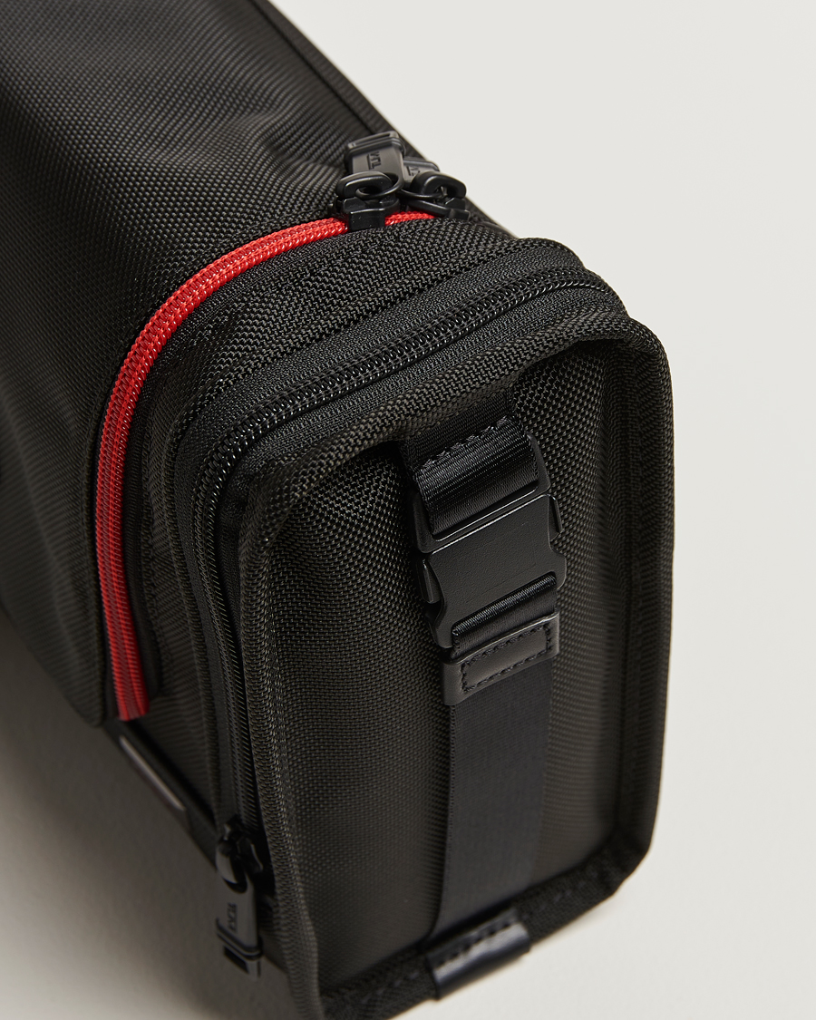 Homme | TUMI Alpha 3 Hanging Travel Kit Black/Red | TUMI | Alpha 3 Hanging Travel Kit Black/Red