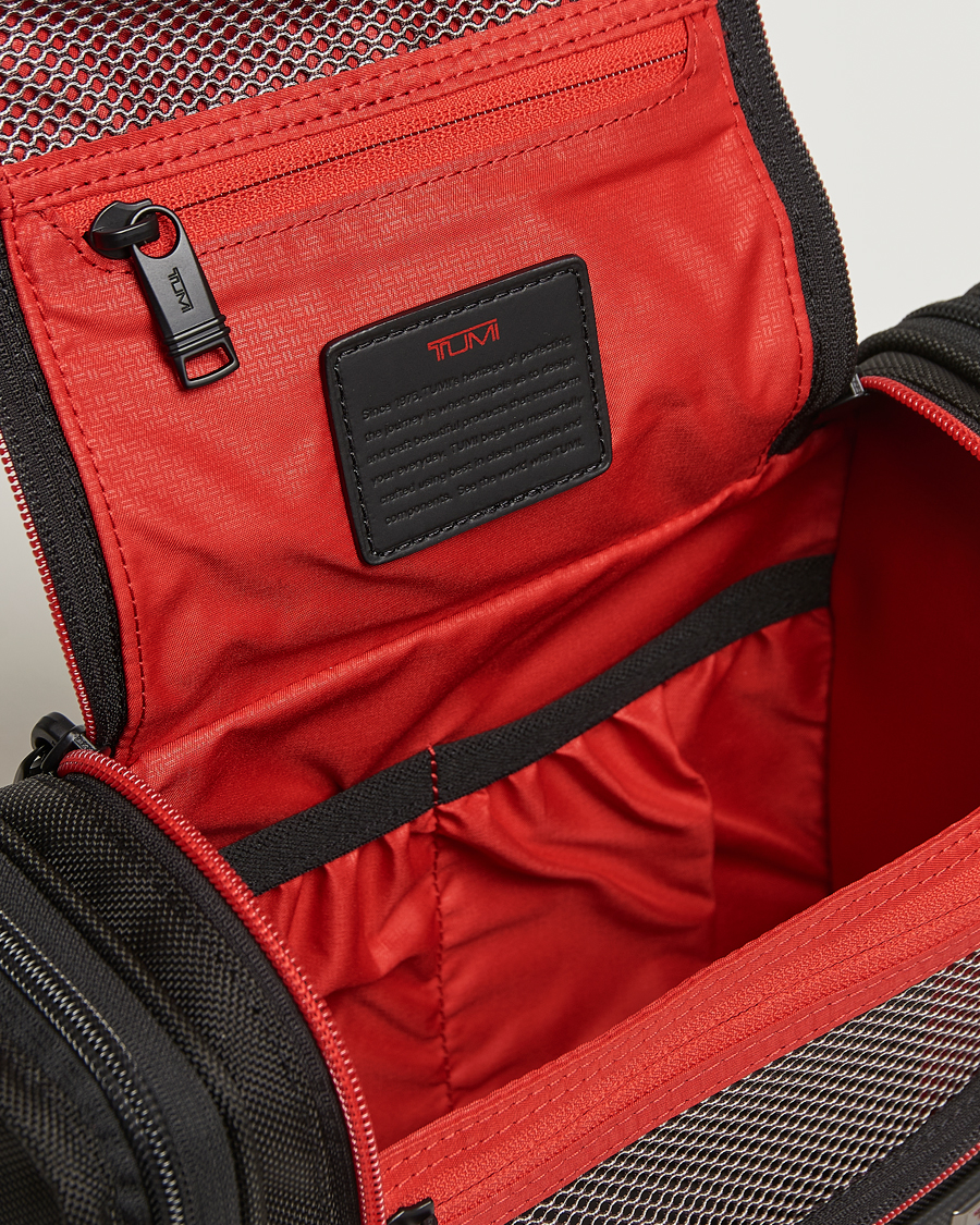 Homme | TUMI Alpha 3 Hanging Travel Kit Black/Red | TUMI | Alpha 3 Hanging Travel Kit Black/Red
