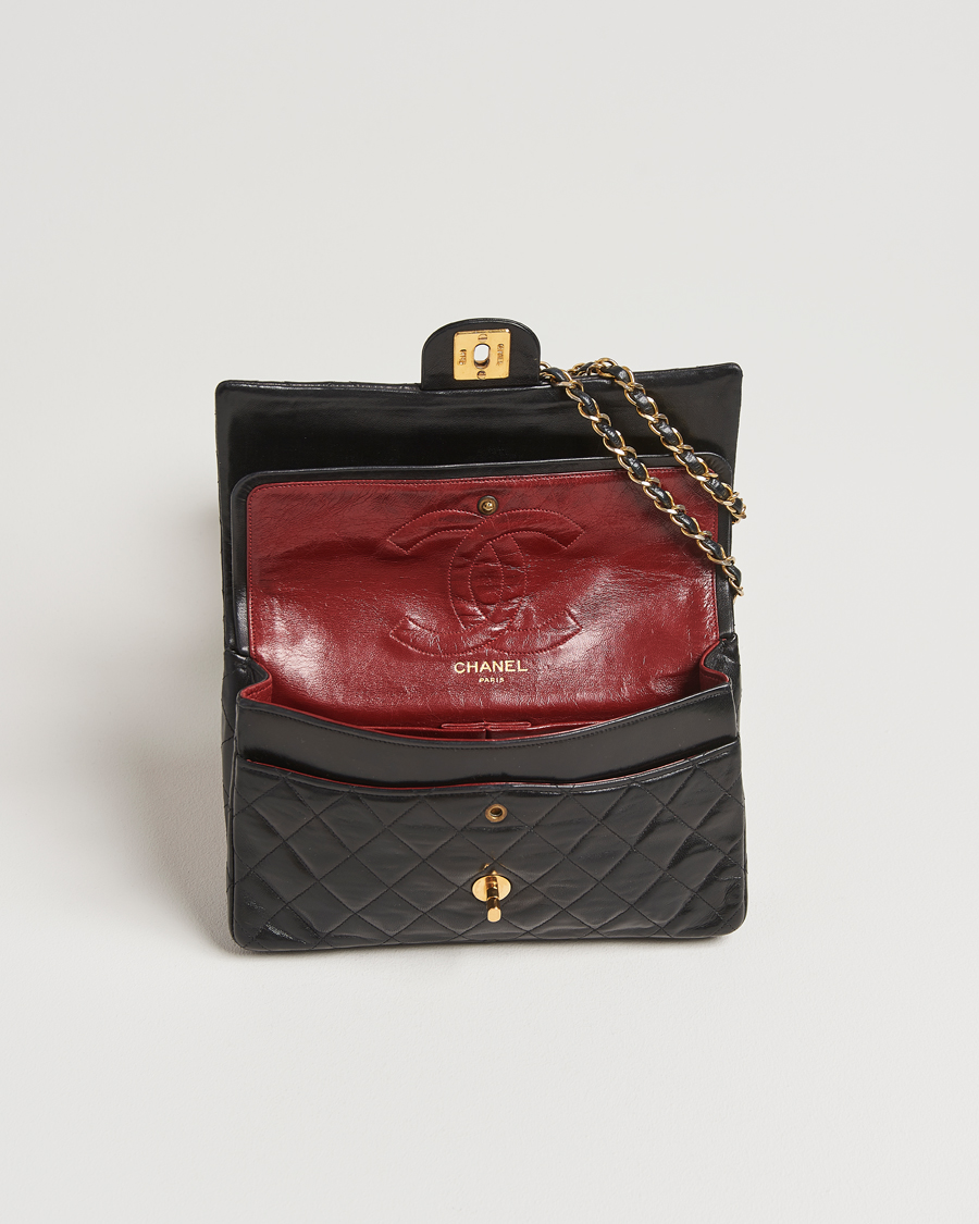 Homme | Chanel Pre-Owned Classic Double Flap Medium Lambskin Black | Chanel Pre-Owned | Classic Double Flap Medium Lambskin Black