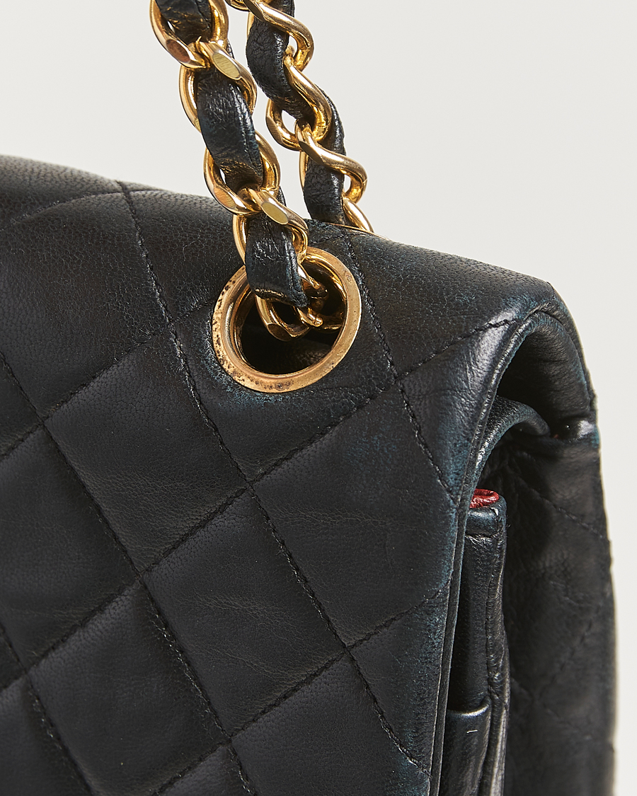 Homme | Pre-Owned & Vintage Bags | Chanel Pre-Owned | Classic Double Flap Medium Lambskin Black