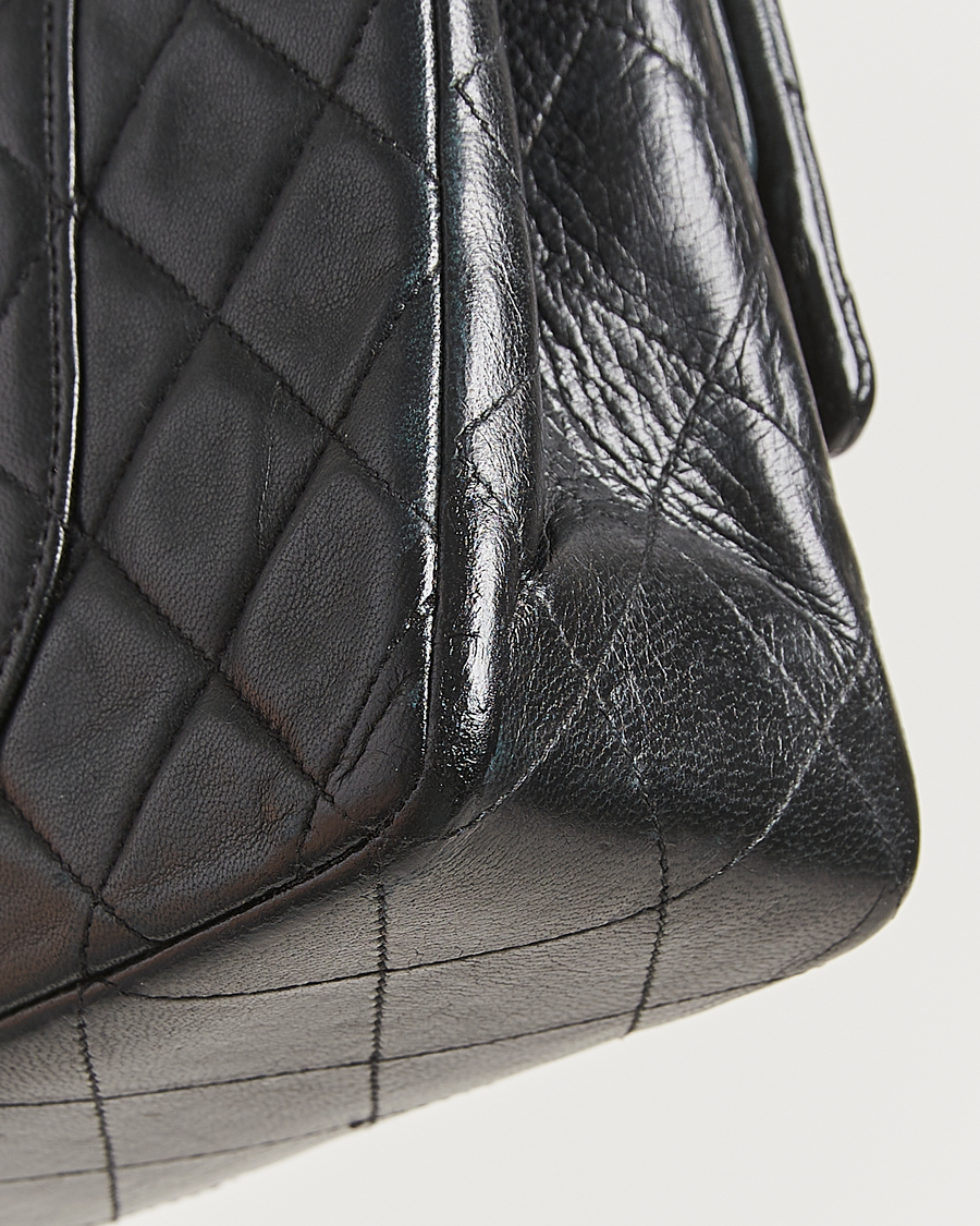 Homme | Pre-Owned & Vintage Bags | Chanel Pre-Owned | Classic Double Flap Medium Lambskin Black