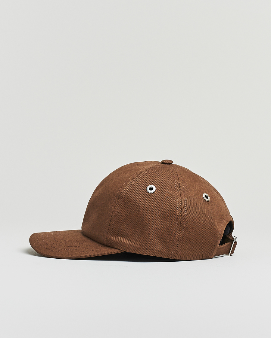 Homme | AMI Black Heart Logo Cap Noisette | AMI | Black Heart Logo Cap Noisette