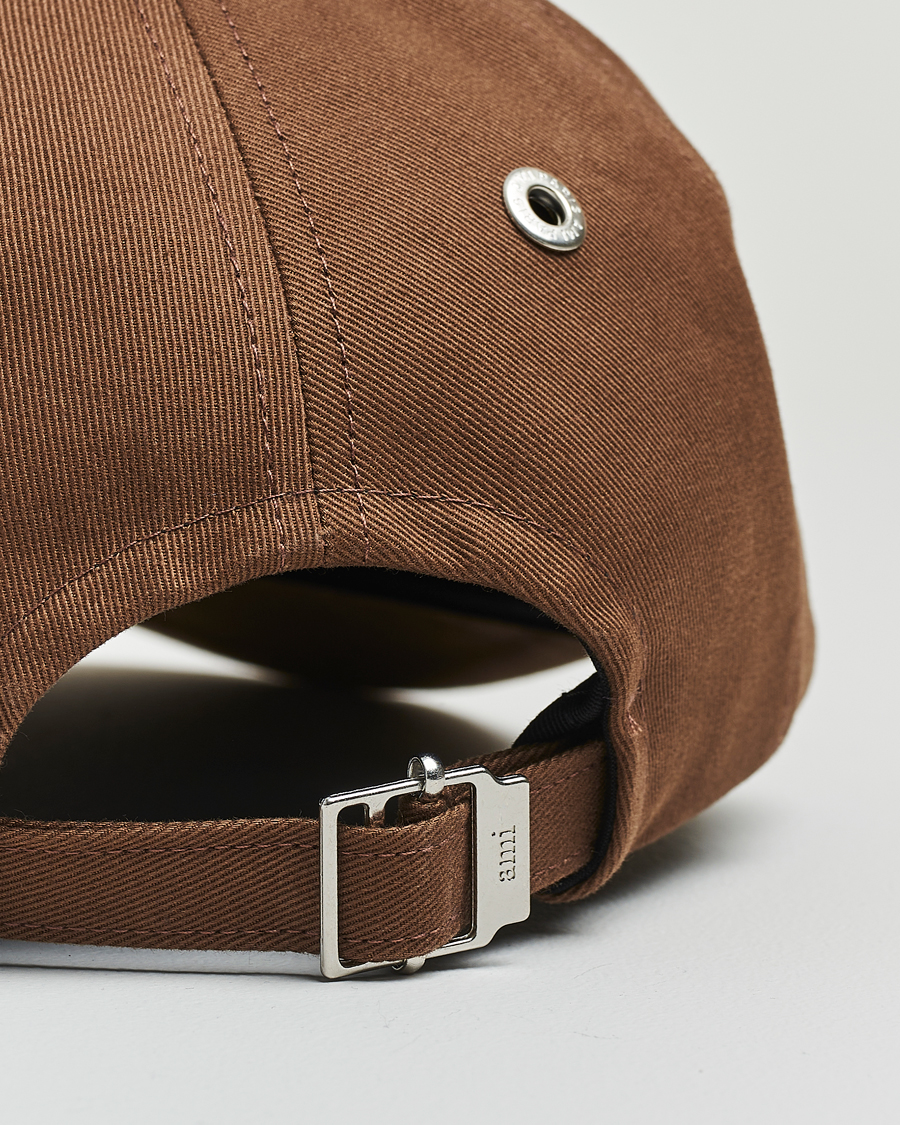 Homme | AMI Black Heart Logo Cap Noisette | AMI | Black Heart Logo Cap Noisette