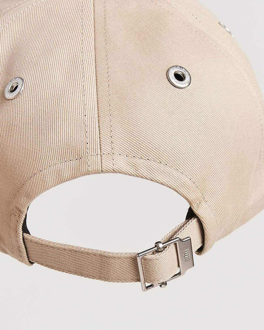 Homme | AMI Black Heart Logo Cap Cafe Creme | AMI | Black Heart Logo Cap Cafe Creme