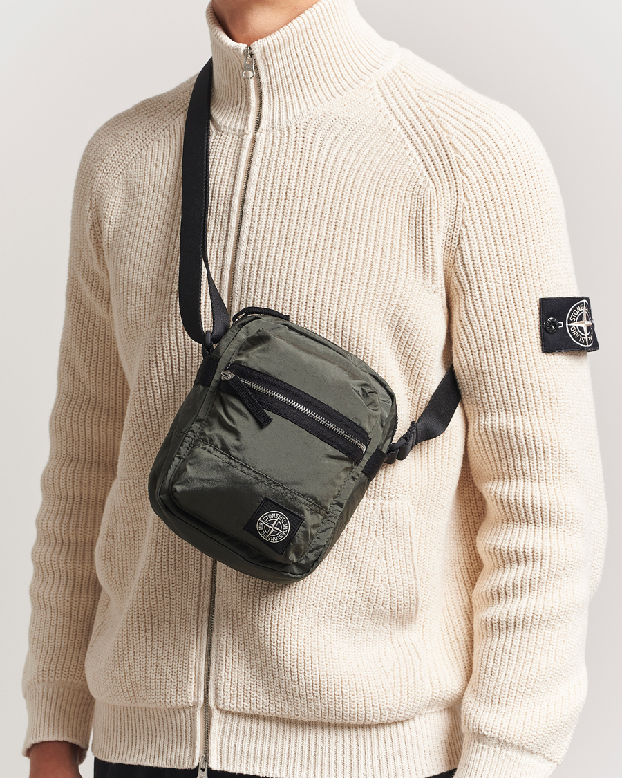 Homme | Stone Island Nylon Metal Shoulder Pouch Musk | Stone Island | Nylon Metal Shoulder Pouch Musk