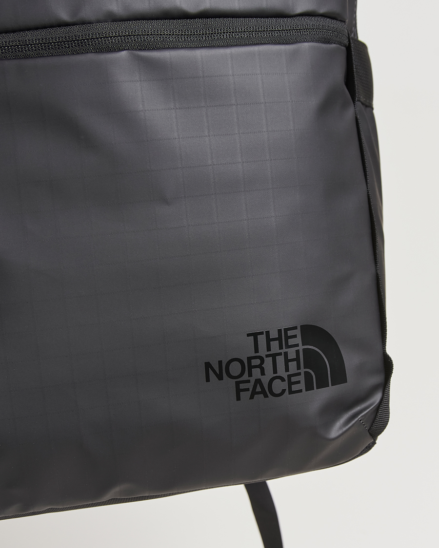 Homme | The North Face Base Camp Voyager Daypack Black | The North Face | Base Camp Voyager Daypack Black