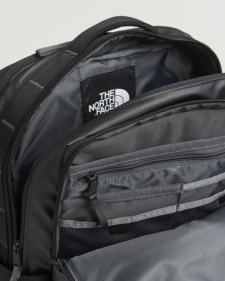 Homme | The North Face Base Camp Voyager Daypack Black | The North Face | Base Camp Voyager Daypack Black