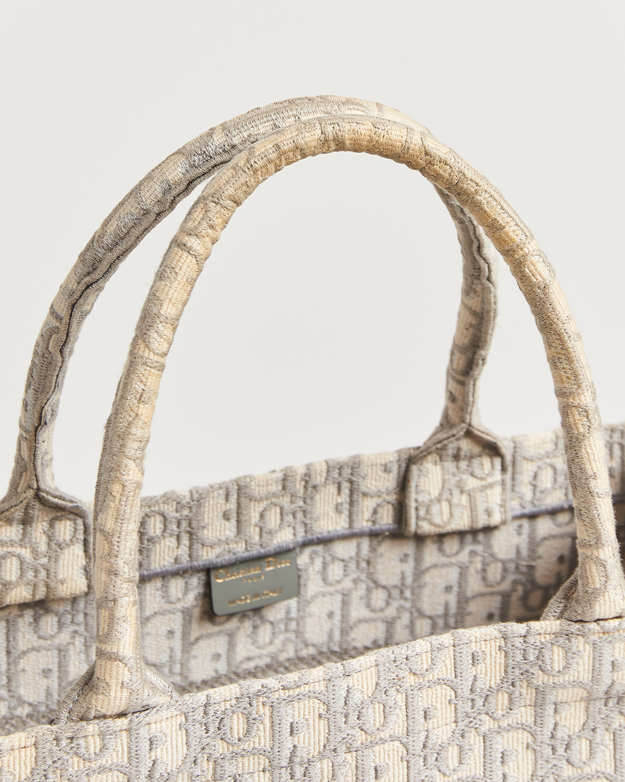 Homme | Dior Pre-Owned Medium Dior Book Tote Light grey | Dior Pre-Owned | Medium Dior Book Tote Light grey