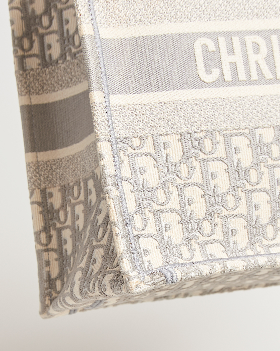 Homme | Dior Pre-Owned Medium Dior Book Tote Light grey | Dior Pre-Owned | Medium Dior Book Tote Light grey