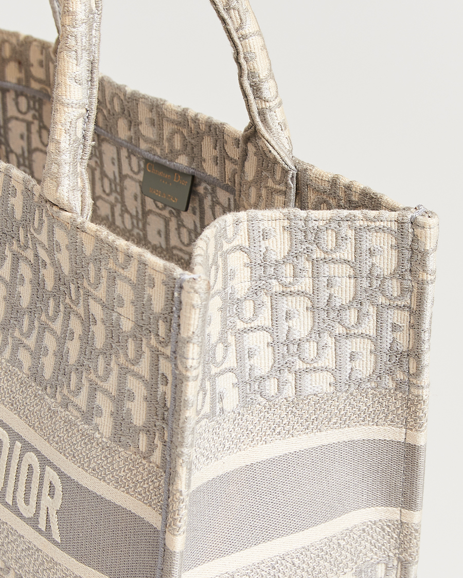 Homme | Dior Pre-Owned Medium Dior Book Tote Light grey | Dior Pre-Owned | Medium Dior Book Tote Light grey