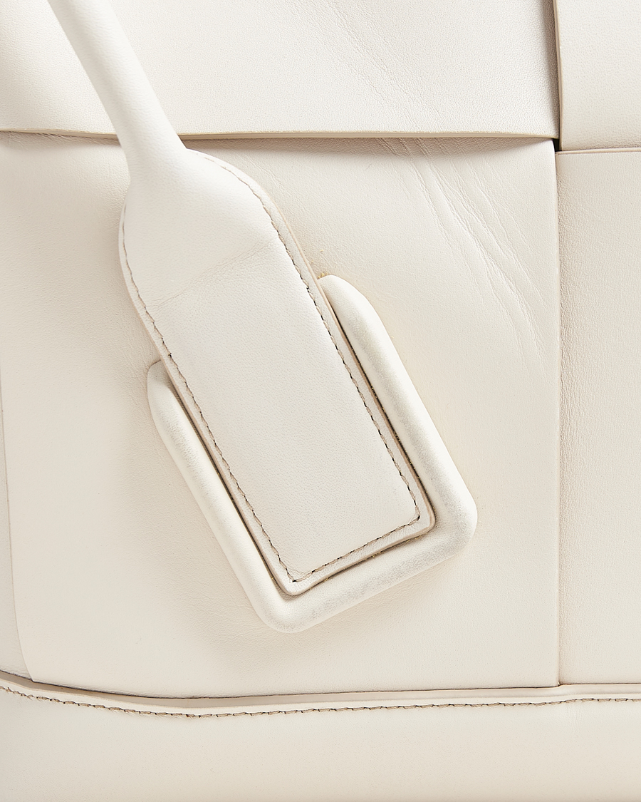 Homme | Bottega Veneta Pre-Owned Intrecciato Arco Small White | Bottega Veneta Pre-Owned | Intrecciato Arco Small White