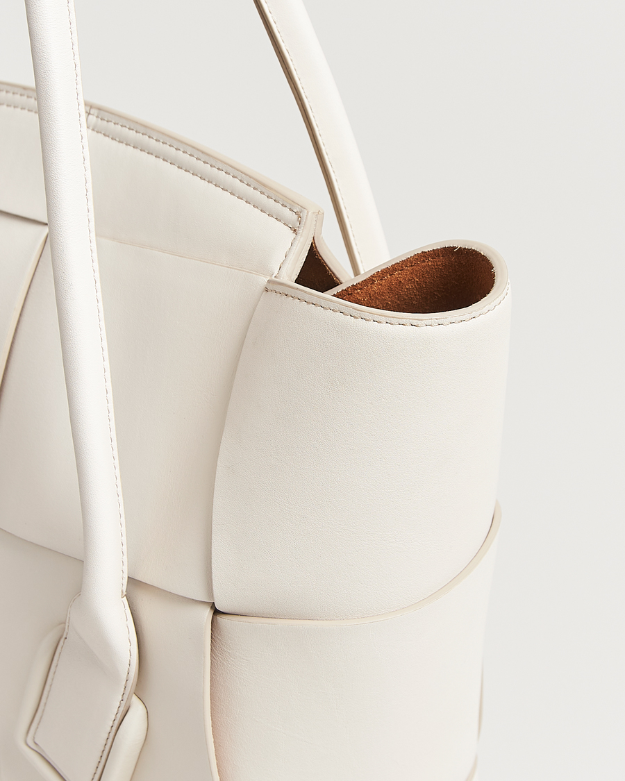 Homme | Bottega Veneta Pre-Owned Intrecciato Arco Small White | Bottega Veneta Pre-Owned | Intrecciato Arco Small White