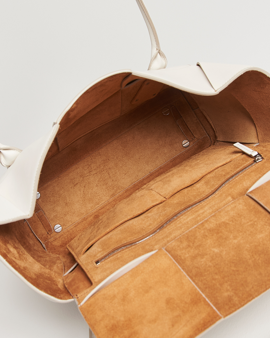 Homme | Bottega Veneta Pre-Owned Intrecciato Arco Small White | Bottega Veneta Pre-Owned | Intrecciato Arco Small White