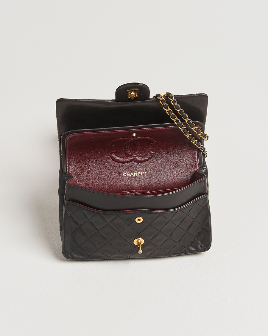 Homme | Chanel Pre-Owned Classic Double Flap Medium Lambskin Black | Chanel Pre-Owned | Classic Double Flap Medium Lambskin Black