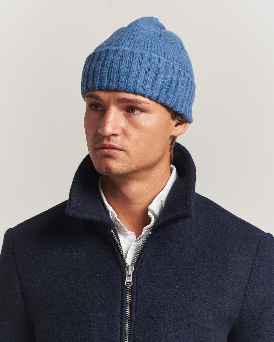 Homme | Bonnets | Robert Mackie | Rona Ribbed Shaggy Lambswool Beanie Light Blue