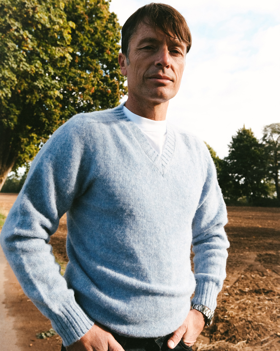 Homme | Pulls Et Tricots | Harley Of Scotland for Care of Carl | Harley Of Scotland Brushed Supersoft Lambswool V-Neck Light Blue