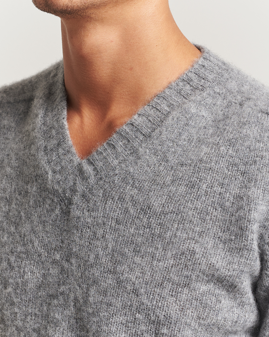 Homme | Pulls Et Tricots | Harley Of Scotland for Care of Carl | Harley Of Scotland Brushed Supersoft Lambswool V-Neck Mid Grey